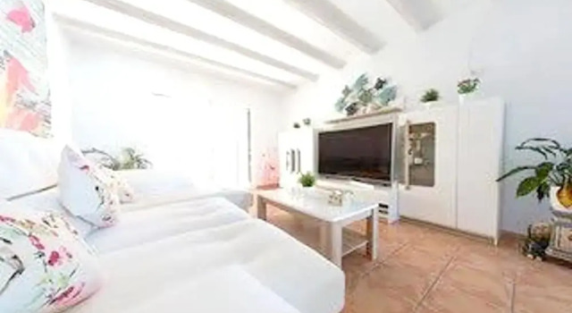 Villa With 3 Bedrooms in Romantica, With Wonderful Mountain View, Priv, Rezerwuj Willa Hotele w Majorka z parkingiem, Parking