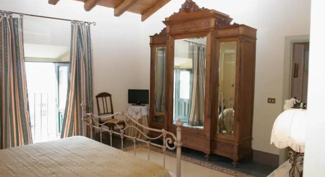 Трёхместный номер Standard с видом на сад B&B Palazzo Gambino