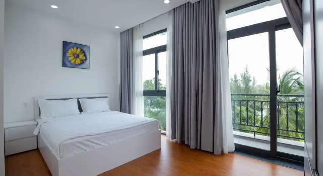 Melia Riverview Ho Chi Minh, Забронировать Отель Отели Хошимина 4 звезды, 4*