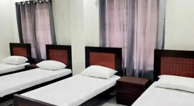 Апартаменты Luxury Uptown86 Girls Hostel