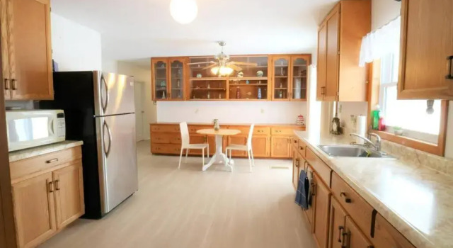 Tobermory Cozy Lighthouse Cottage -locate 3min from downtown, Book Feriehus Tobermory Bruce County