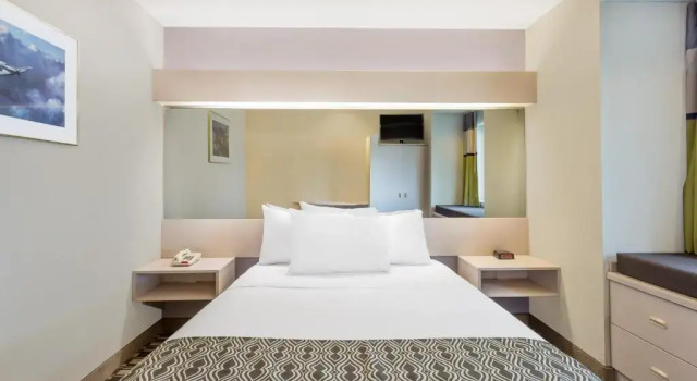Двухместный номер Standard Microtel Inn & Suites by Wyndham