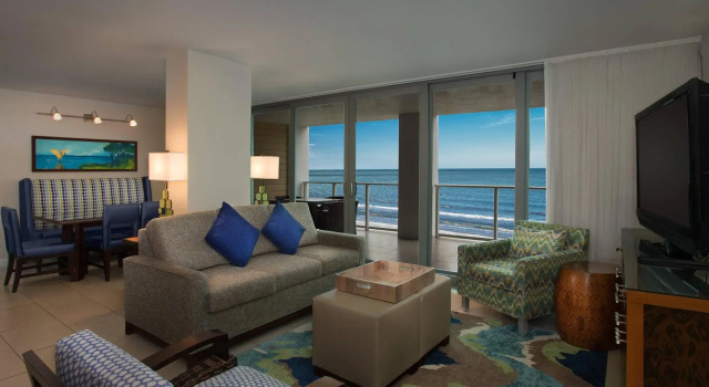 Вилла с 2 комнатами с балконом и с видом на залив Marriotts Crystal Shores