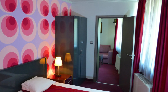 Elate Plaza Business Hotel
