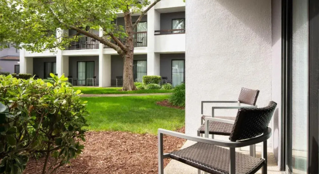 Номер Standard с видом на внутренний двор Courtyard by Marriott San Francisco Airport