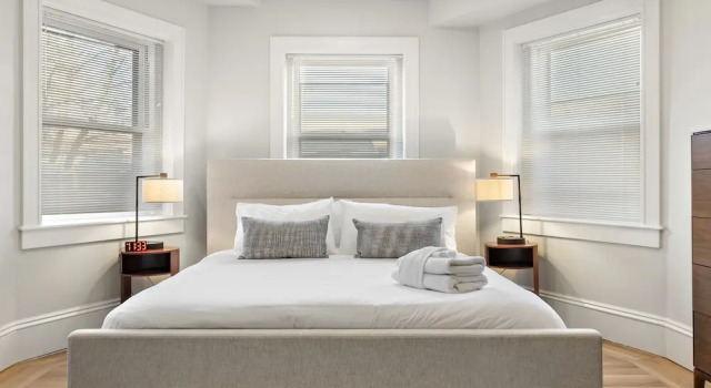 Студия Comfort Charlesgate Suites
