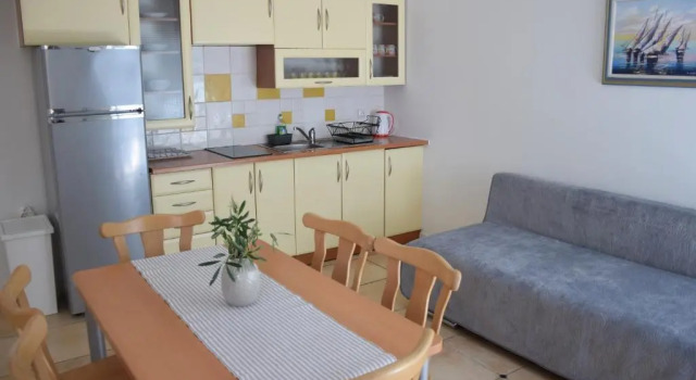 Апартаменты c 1 комнатой с видом на сад Apartments Petra