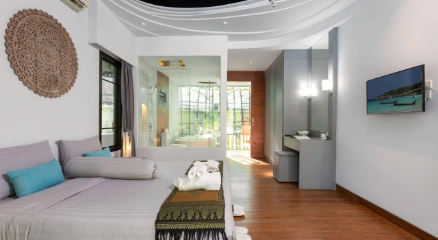 Karon Beach Pool Villa