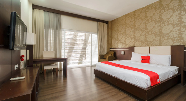 Люкс Collection O Cikarang Near Pollux Mall Formerly Hotel Pesona Cikarang