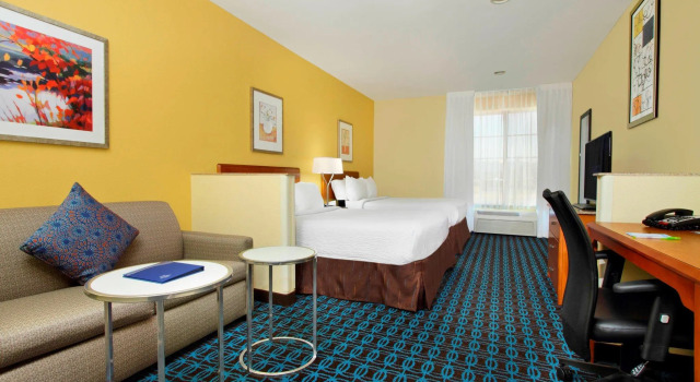 Четырёхместный номер Standard Fairfield Inn & Suites by Marriott Fairfield Napa Valley Area