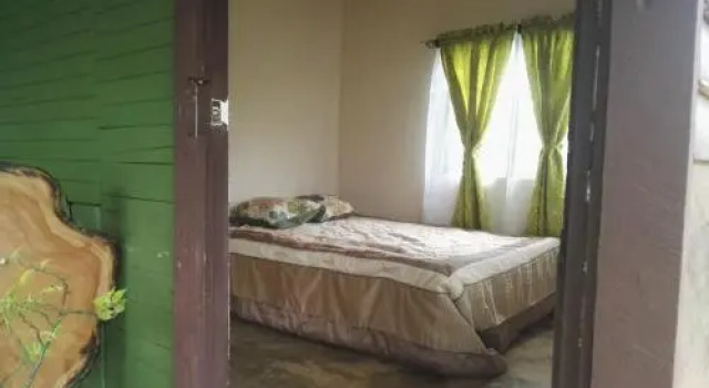 Hostel Paraiso Rio Celeste, Prenota Ostello Hotel a Alajuela con parcheggio, Parcheggio