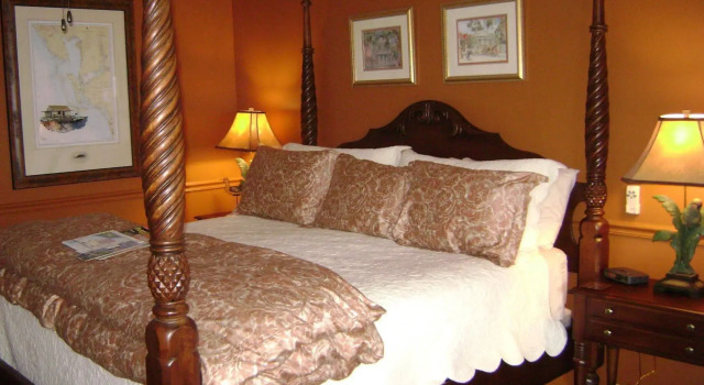 The Hibiscus House, Забронировать Отель «постель и завтрак» Форт-Майерс Fort Myers Area