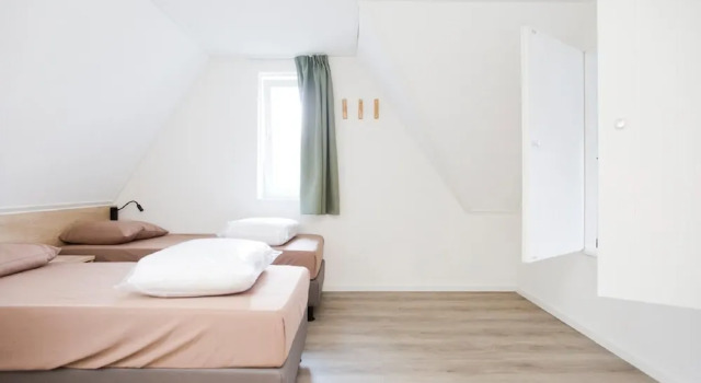 Group Villa in Netherlands With Privacy, Rezerwuj Willa Hotele w Veluwe z parkingiem, Parking