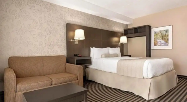 Номер Standard Days Inn by Wyndham Miramichi NB