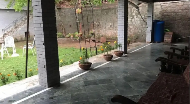 Двухместный номер Deluxe с балконом Khan Guest House Murree