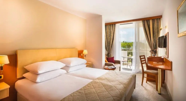 Трёхместный номер Superior Sunny Baška Residence by Valamar