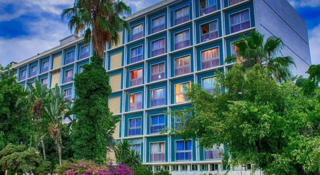 Es Salam, Book Hotel Hoteller i Skikda med pool, Swimmingpool