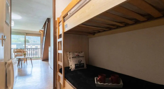 Appartement Saint-Lary-Soulan, 3 pièces, 8 personnes - FR-1-296-388, Забронировать Апартаменты/квартира Отели в центре Сен-Лари-Сулан, в центре, Парковка