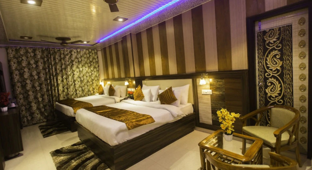 Люкс Royal Hotel Kings Regency