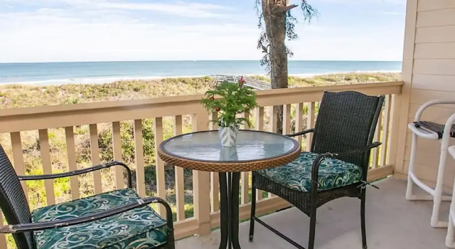 Апартаменты Sun-kissed FL Condo Ocean View Pool Free Tix