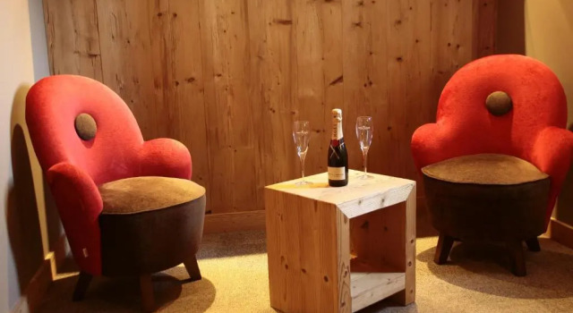 Четырёхместный номер Superior Hôtel et Spa les Clarines