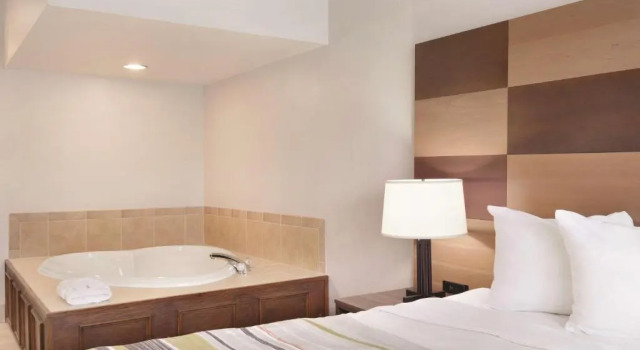 Номер Standard Country Inn & Suites by Radisson, Boone, NC