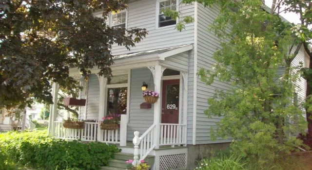 Rosa's Bed and Breakfast, Varaa Hotelli Kingston 