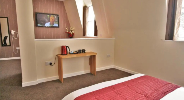 Люкс Central Hotel Gloucester by RoomsBooked