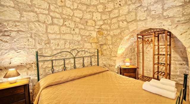 Trullo Santo Stefano, Book Villa Sommerhuse i Murgia, Hytte