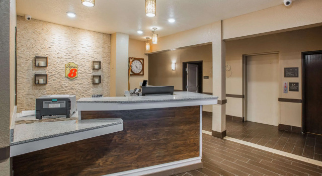 Super 8 by Wyndham Altoona