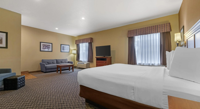 Двухместный люкс c 1 комнатой Best Western Plus Shamrock Inn & Suites