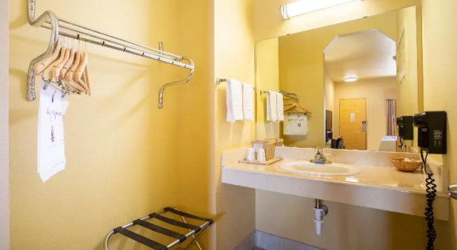 Двухместный номер Deluxe OYO Hotel Valley View TX, I-35