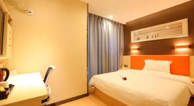 7 Days Premium·Guangan Chaoyang Avenue, Varaa Hotelli Hotellit Sichuan pysäköinnillä, Pysäköinti