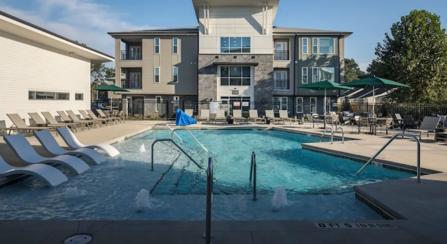 Landing Apartments Near Woodcrest