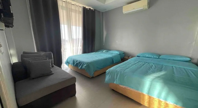 Семейные апартаменты с видом на бассейн Villa Teresa Esperanza Tourist Inn