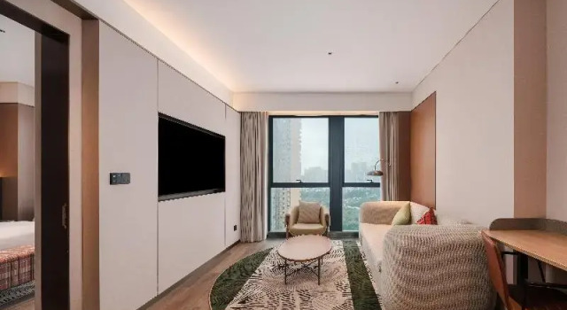 Двухместный люкс c 1 комнатой Hilton Garden Inn Chengdu East Railway Station