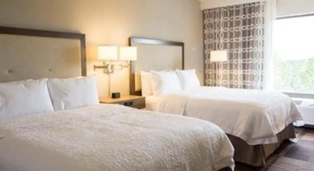 Четырёхместный номер Standard Hampton Inn & Suites Largo