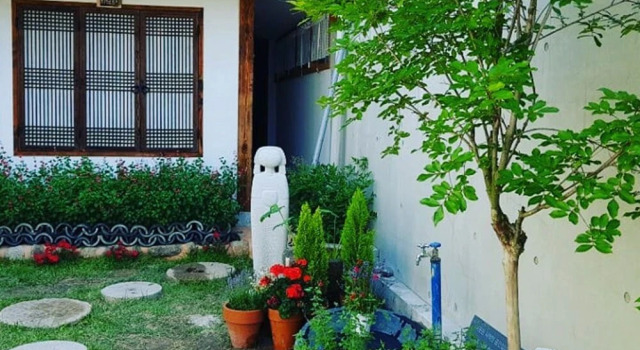 The ladies house, Забронировать Отель Отели Чонджу с парковкой, рядом с Конфуцианская школа хянгё в Чонджу, Парковка