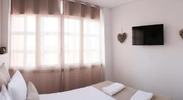 Двухместный люкс Standard 4U Lisbon Suites & Guesthouse VII Airport