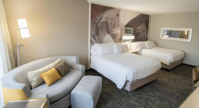 Четырёхместный номер Standard Courtyard by Marriott Hickory
