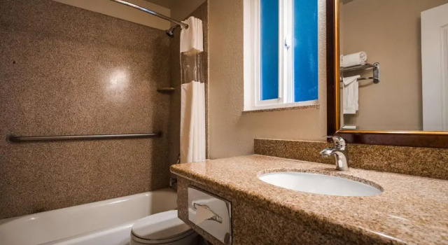 Номер Standard Best Western Tradewinds
