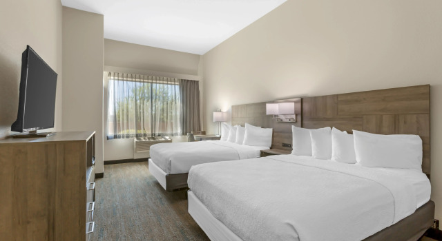 Четырёхместный номер Standard Best Western Plus Executive Residency Phoenix North Happy Valley