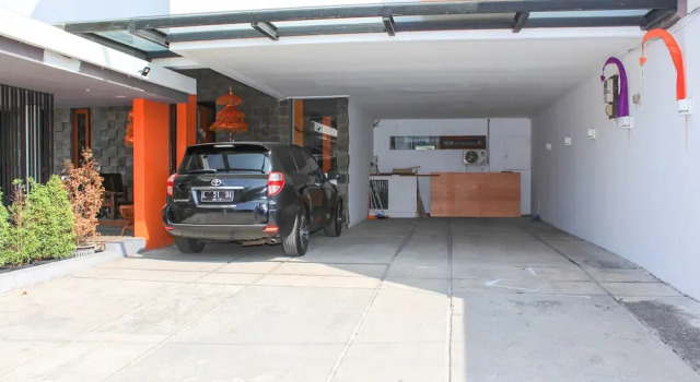 Airy Wijaya Kusuma Dukuh Kupang Timur 20 Surabaya