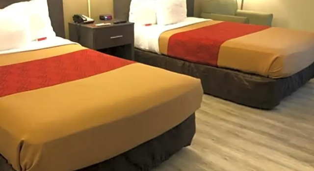 Семейный номер Standard Econo Lodge Metro