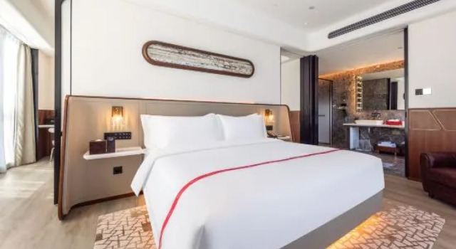 Люкс Executive Zhuhai Ruby Hotel (Sam's Pearl Station Branch)