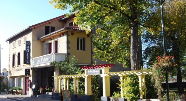 Hôtel Restaurant les Platanes, Prenota Hotel Hotel a Alvernia con parcheggio, Parcheggio