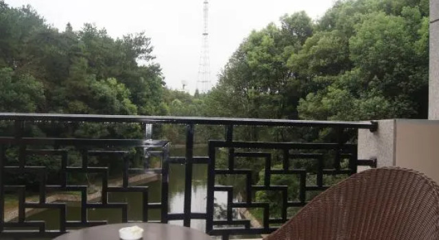 Семейный люкс Deluxe Yichun Jing'an · Changlv Qinlu Jiuling Hot Spring Hotel (Kuangzhong Garden)