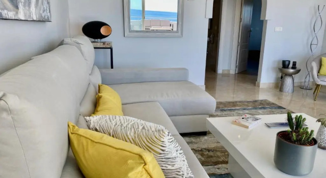 E18 Primera línea playa - Espectacular dúplex, vistas únicas- Estepona