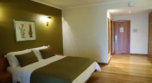 Семейный номер Standard с балконом и с красивым видом из окна Eira do Serrado - Hotel & Spa