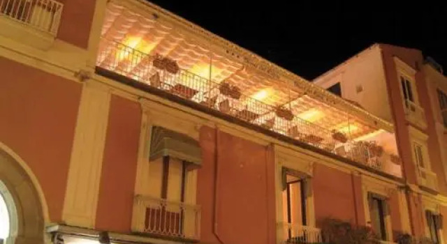 Кровать в общем номере Hotel Del Corso